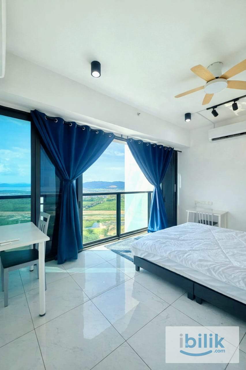 Spacious Queenbed Room @ Batu Kawan - Image 2