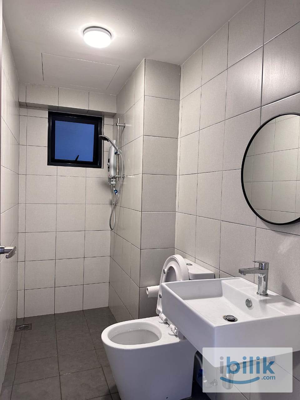 Cozy Master Bedroom at GRANITO （walking distance to TAR UMT penang) OCT 2026 available - Image 7