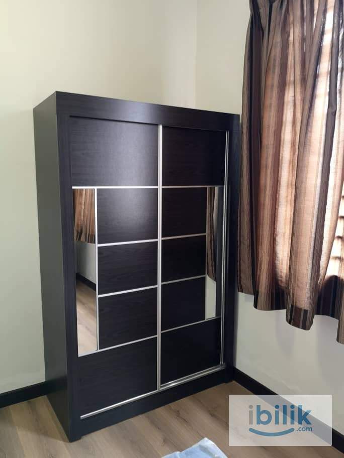 Big Room with Private Bathroom, Pesona Kemuning, Kemuning Utama. - Image 3