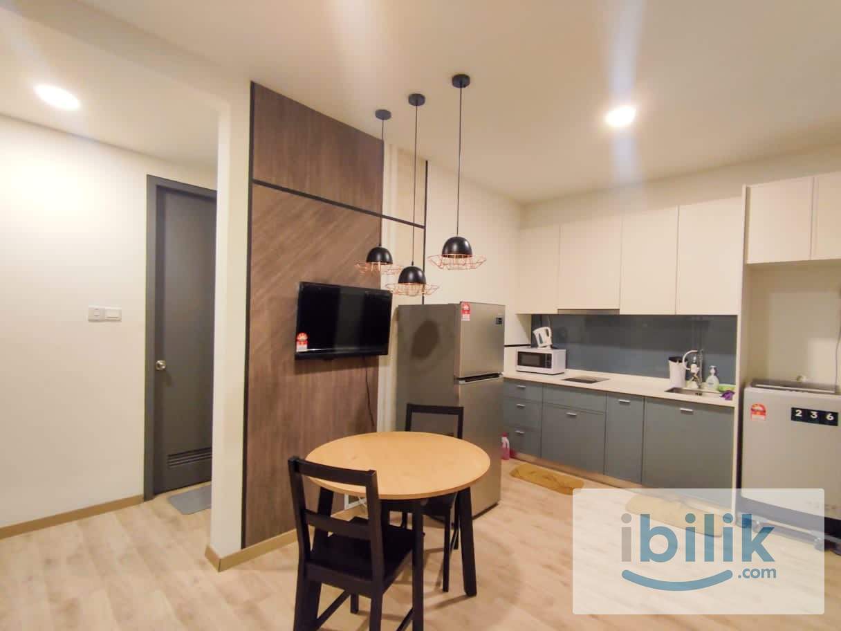 👩‍🦰 All Female Medium Room B at Emporis, Kota Damansara - Image 5