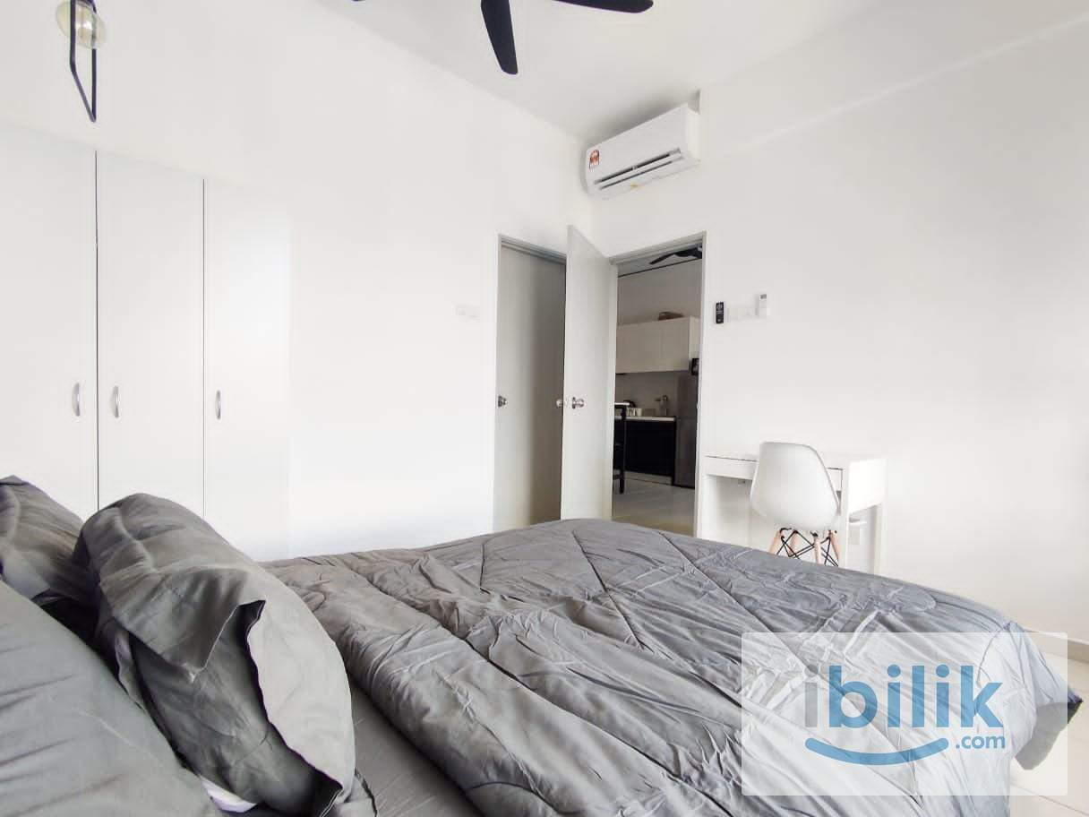 👩‍🦰 All Female Master Room A (Cosmo) Type 1 at The Zizz, Damansara Damai - Image 2