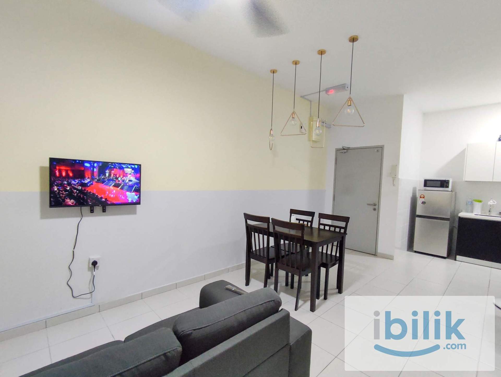 👩‍🦰 All Female Master Room A (Cosmo) Type 1 at The Zizz, Damansara Damai - Image 4