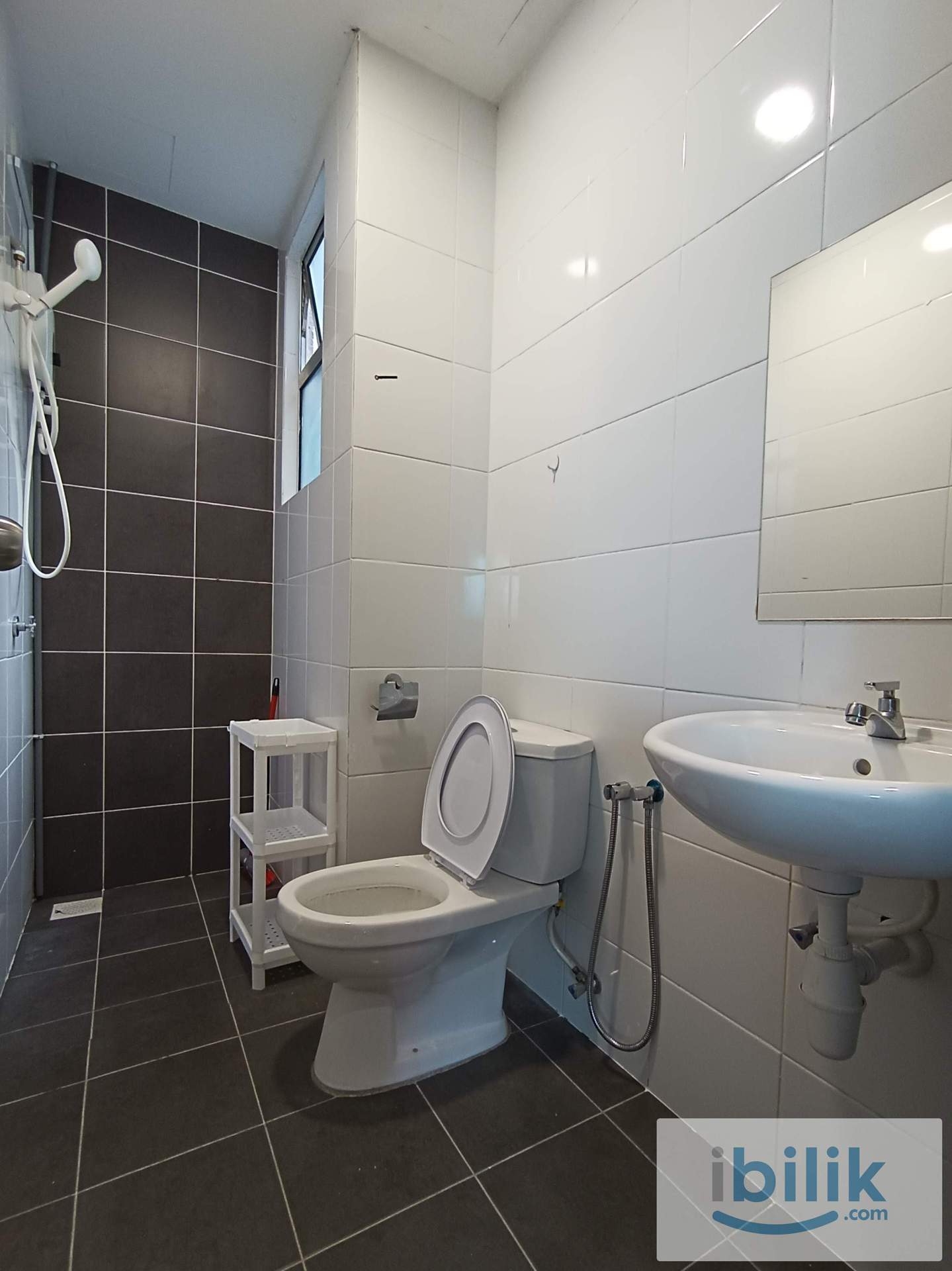 👱🏻‍♂️ All Male Master Room A (Divo) Type 1 at The Zizz, Damansara Damai - Image 5