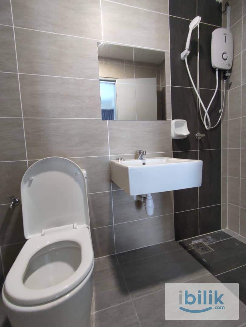 👩‍🦰 All Female Master Room A at Residensi Suasana, Damansara Damai - Image 5