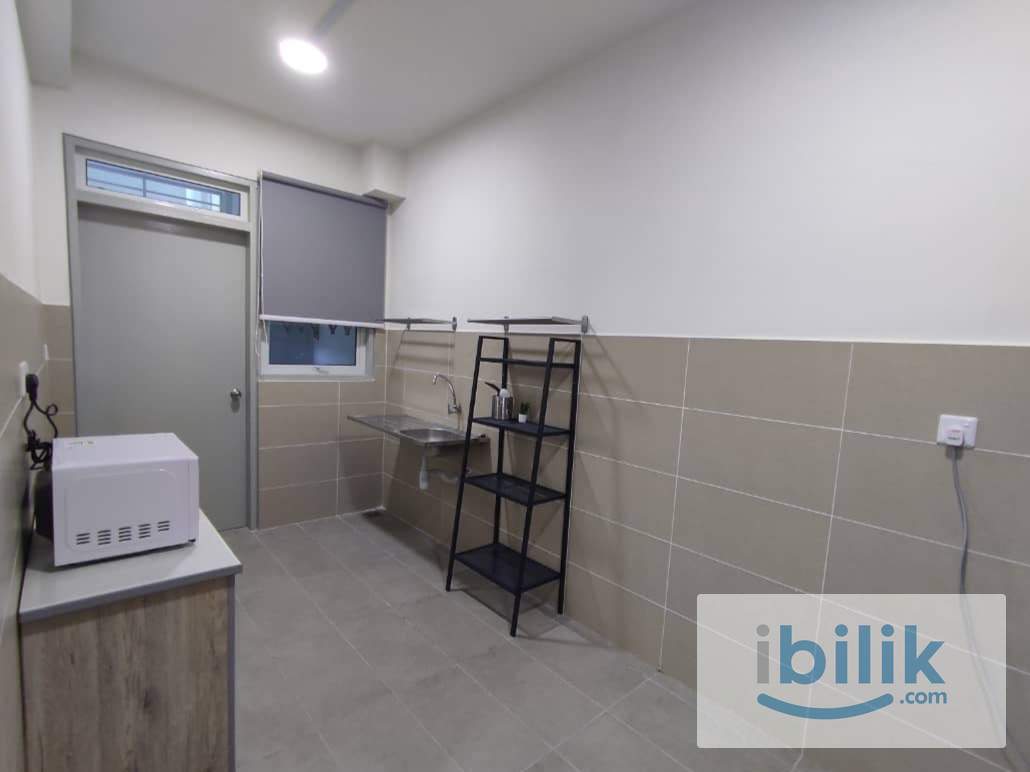 👩‍🦰 All Female Medium Room C at Residensi Suasana, Damansara Damai - Image 3