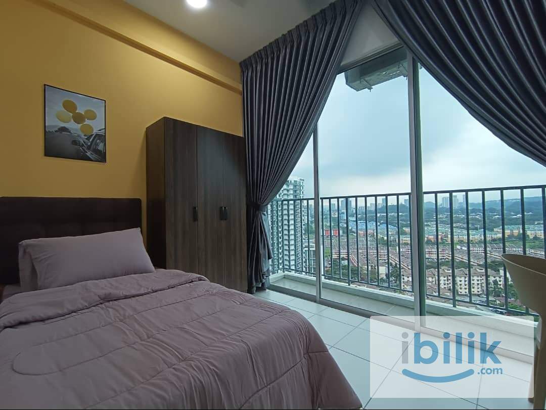 👩‍🦰 All Female Medium Room B (Divo) Type 2 at The Zizz, Damansara Damai - Image 3