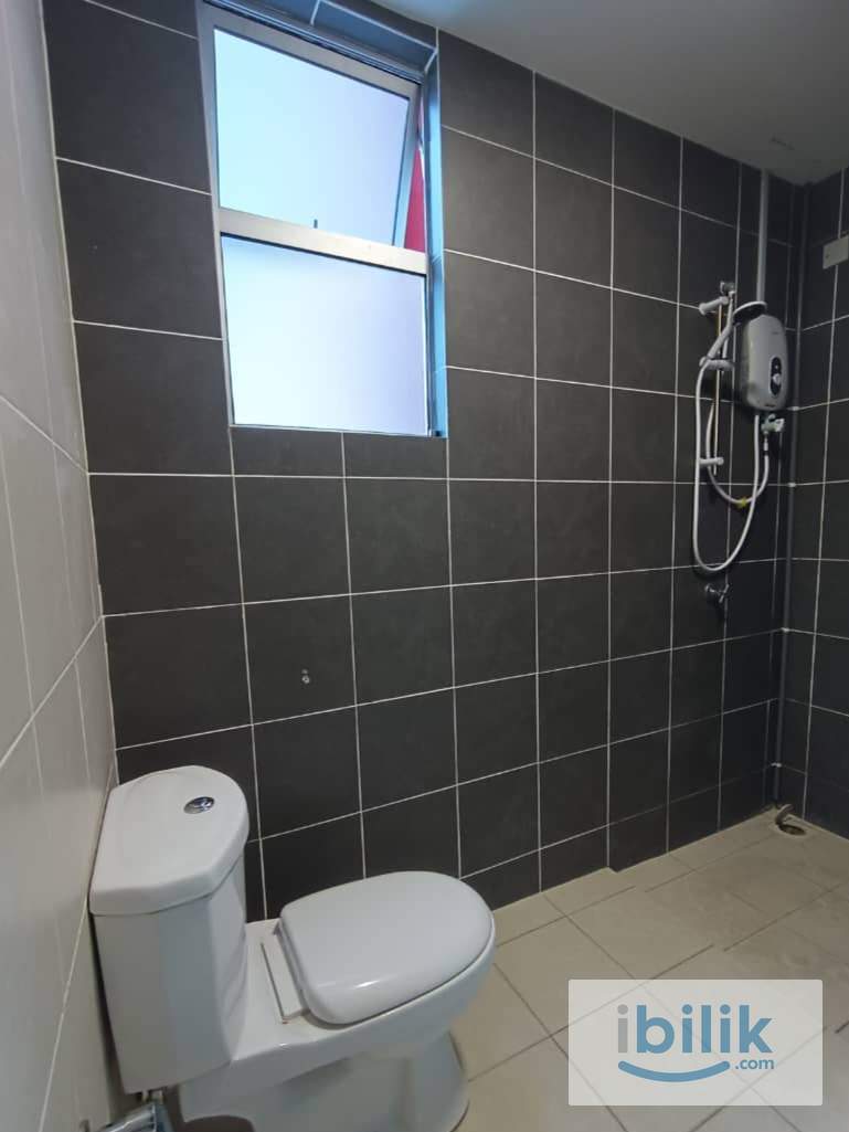 👩‍🦰 All Female Medium Room B (Divo) Type 2 at The Zizz, Damansara Damai - Image 4