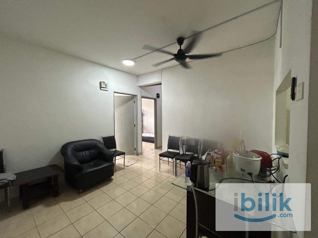 Middle Room Angkasa Condominium  - Image 2