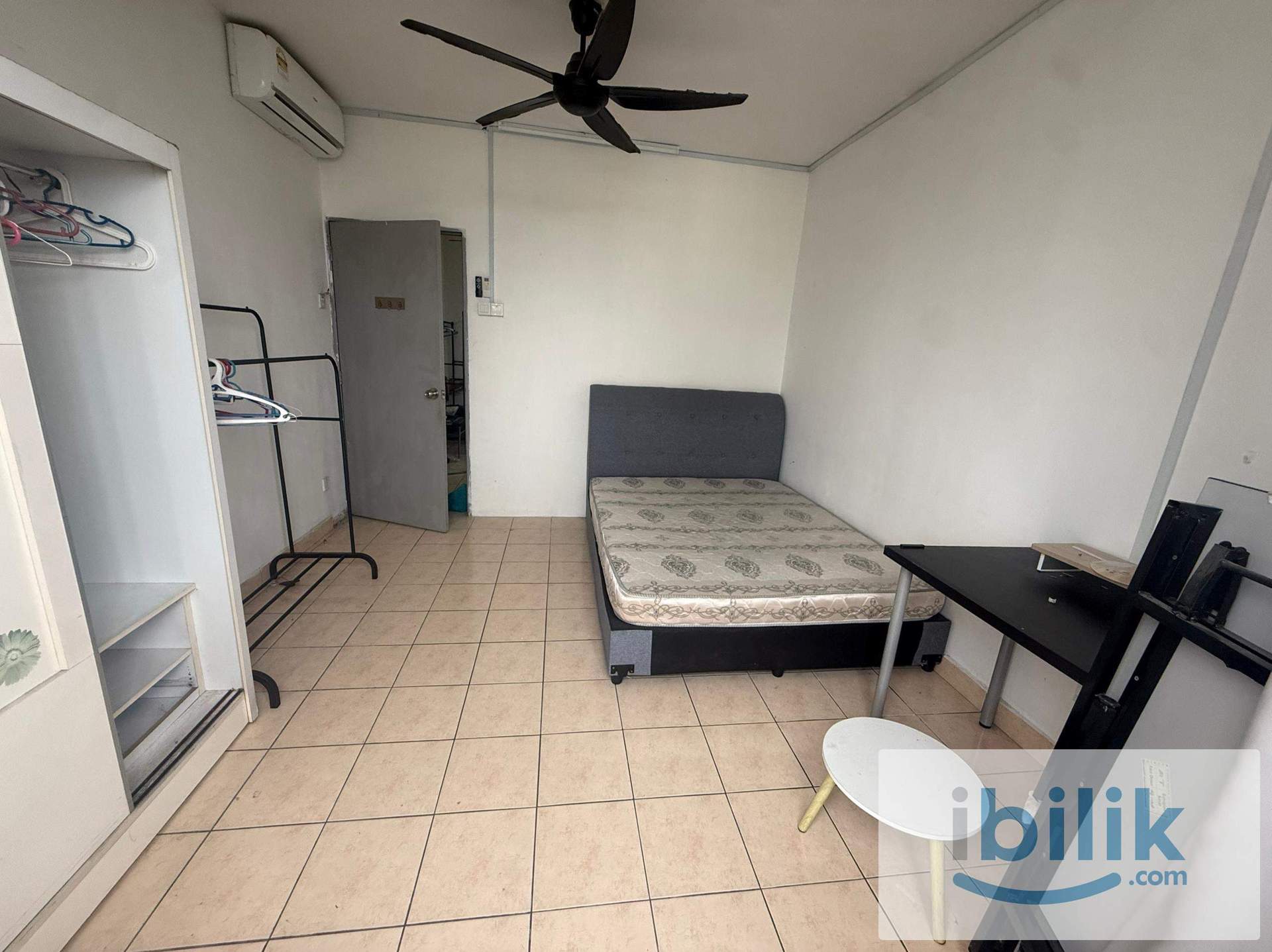 Middle Big Room at Angkasa Condominium  - Image 3