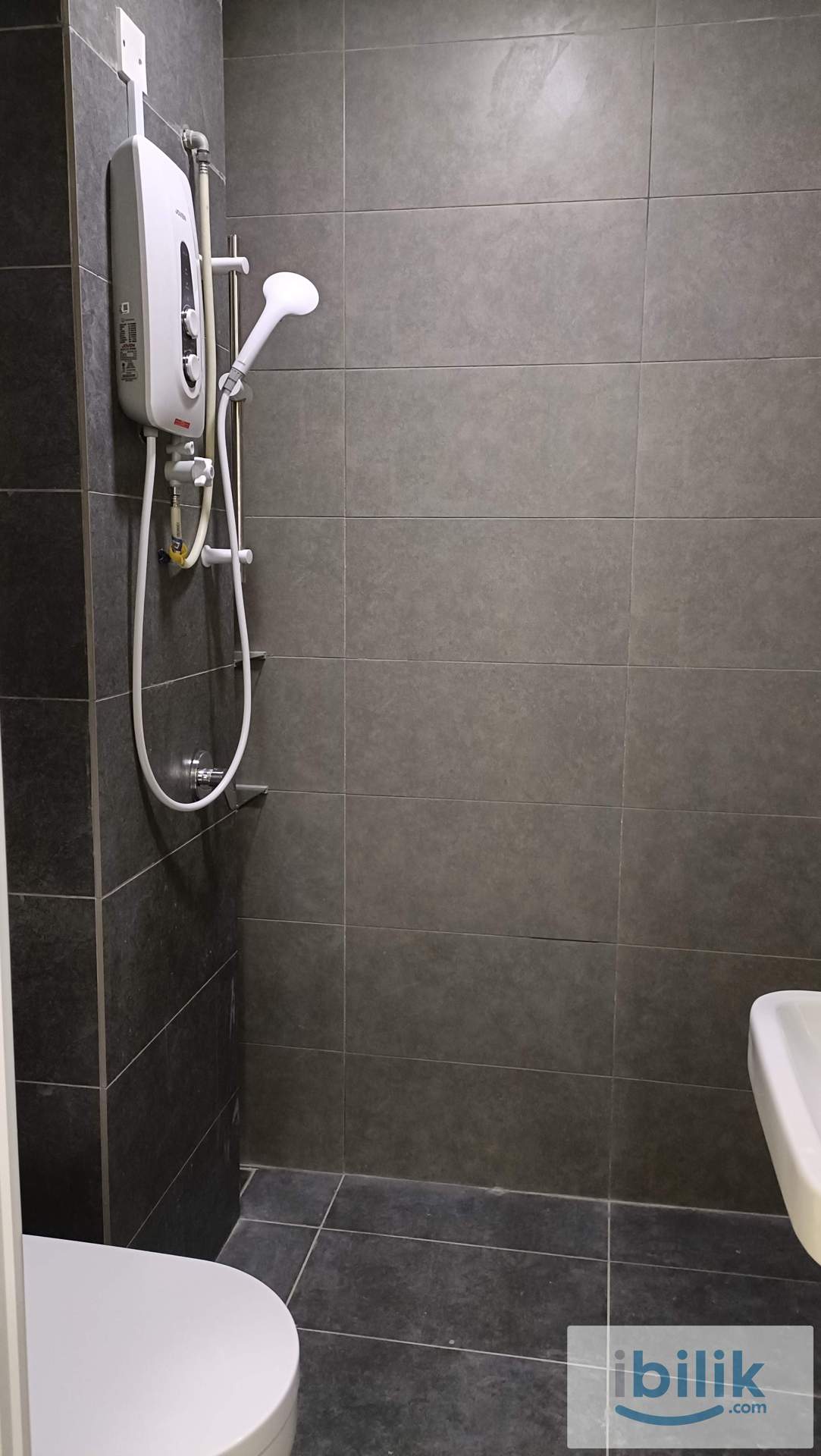 ☘ Neu Suite Medium 🏥 Near KPJ Ampang Puteri & Jelatek LRT - Image 4