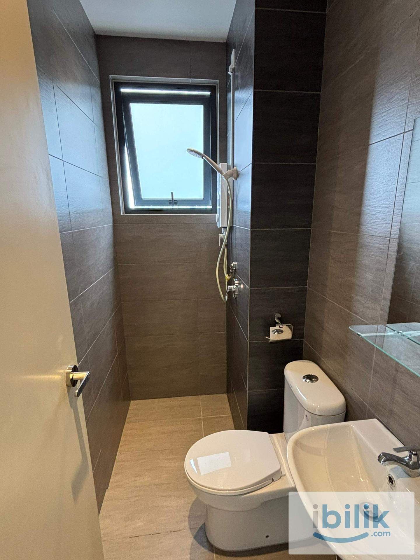 LRT LINE ROOM FOR RENT (Pudu Station)(IMMEDIATE MOVE-IN) - Image 1