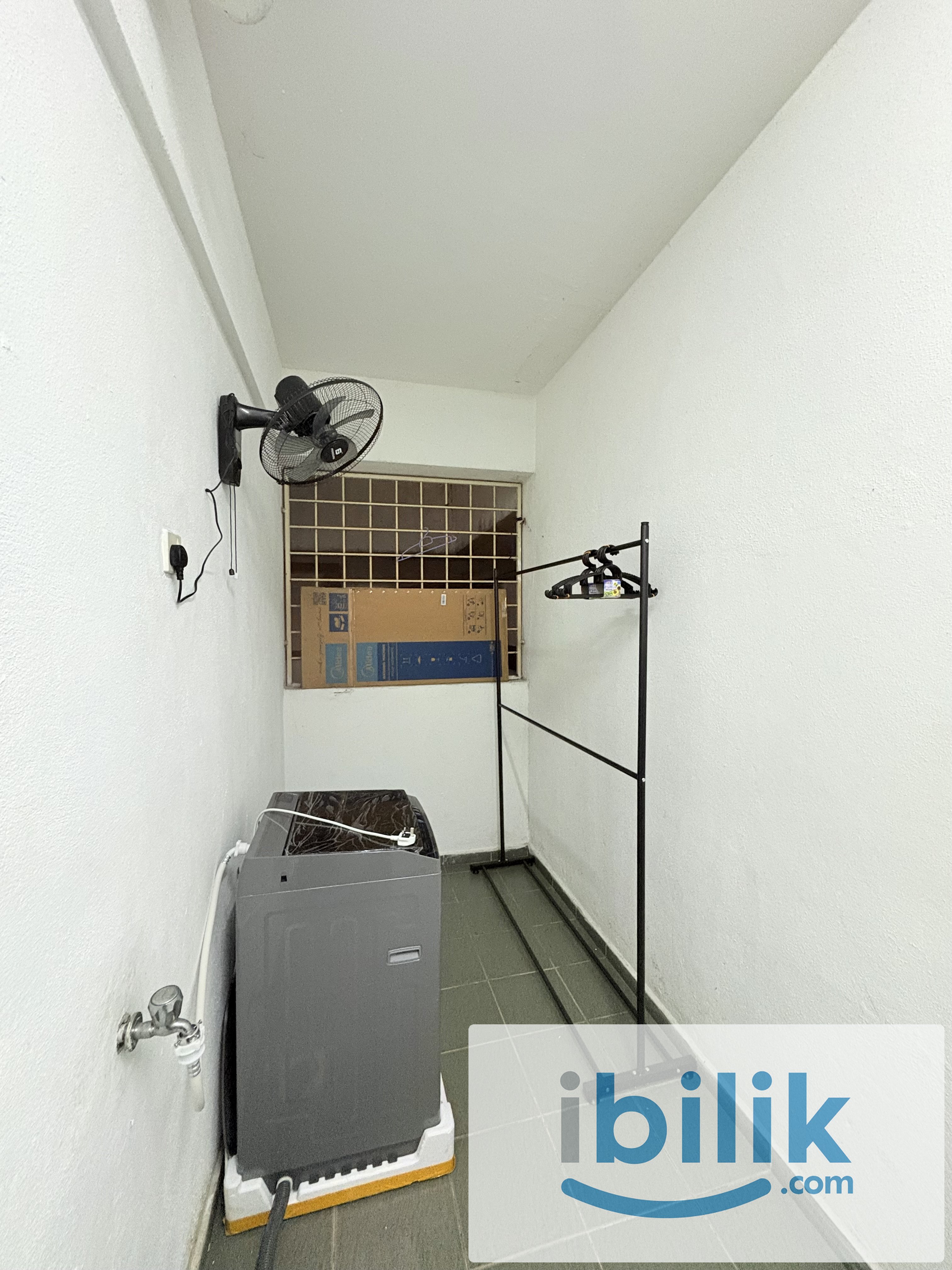 Middle Room at Kuala Lumpur, Malaysia - Image 6