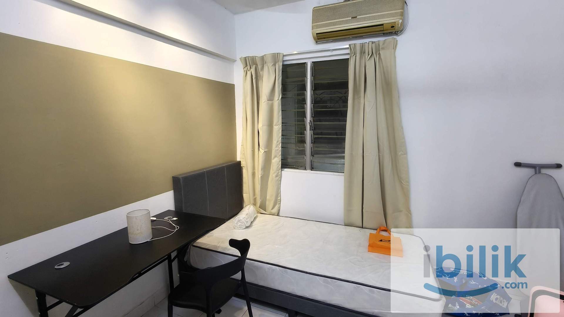Middle Room - Image 4