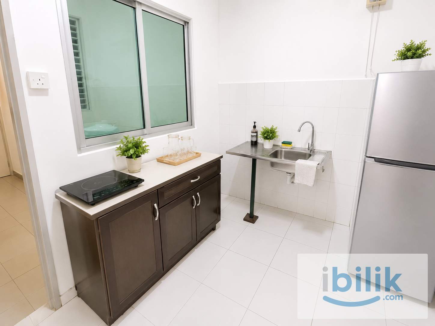 Bayan Baru Medium Room - Image 6