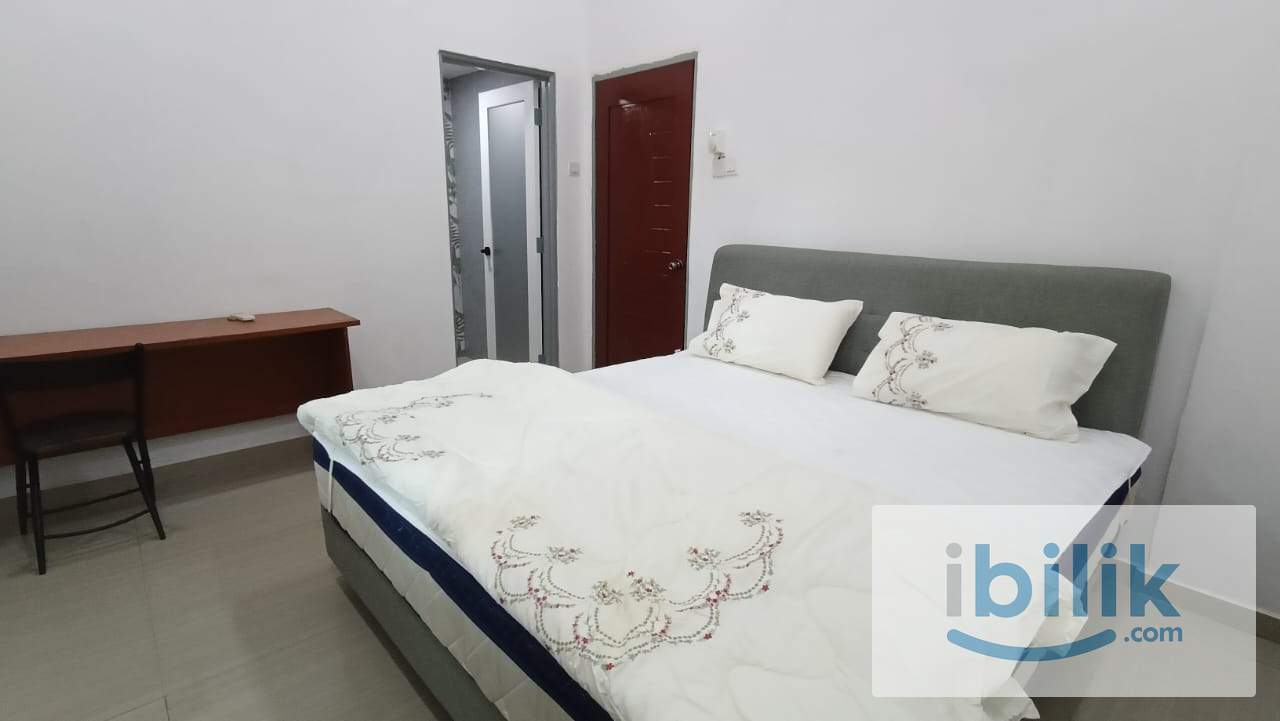 MASTER ROOM - Image 1