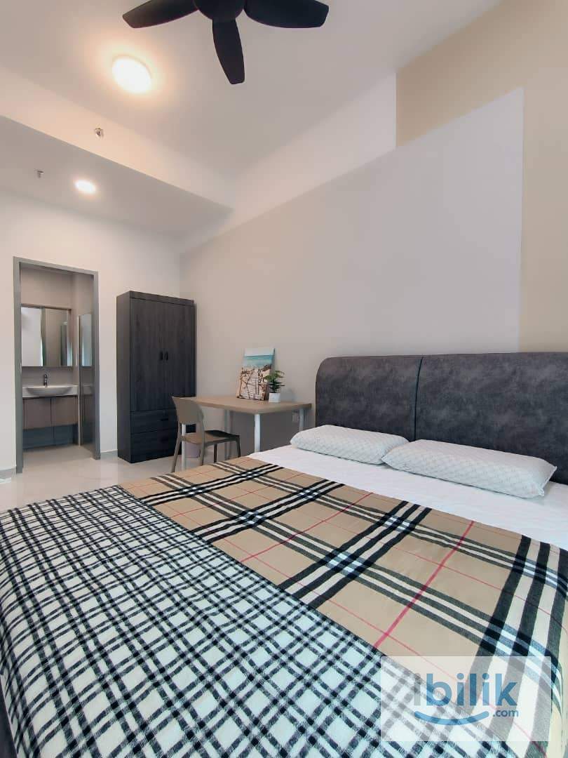Cozy Master Bedroom in Batu Kawan, Penang - Image 1