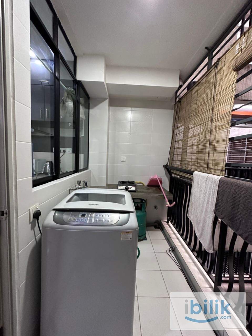 Female Single Room for Rent - Image 4