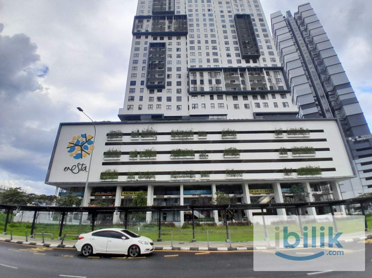[Suite Enesta] Medium Room Share Bathroom Opposite MRT, GoKL Bus direct Publika - Image 3