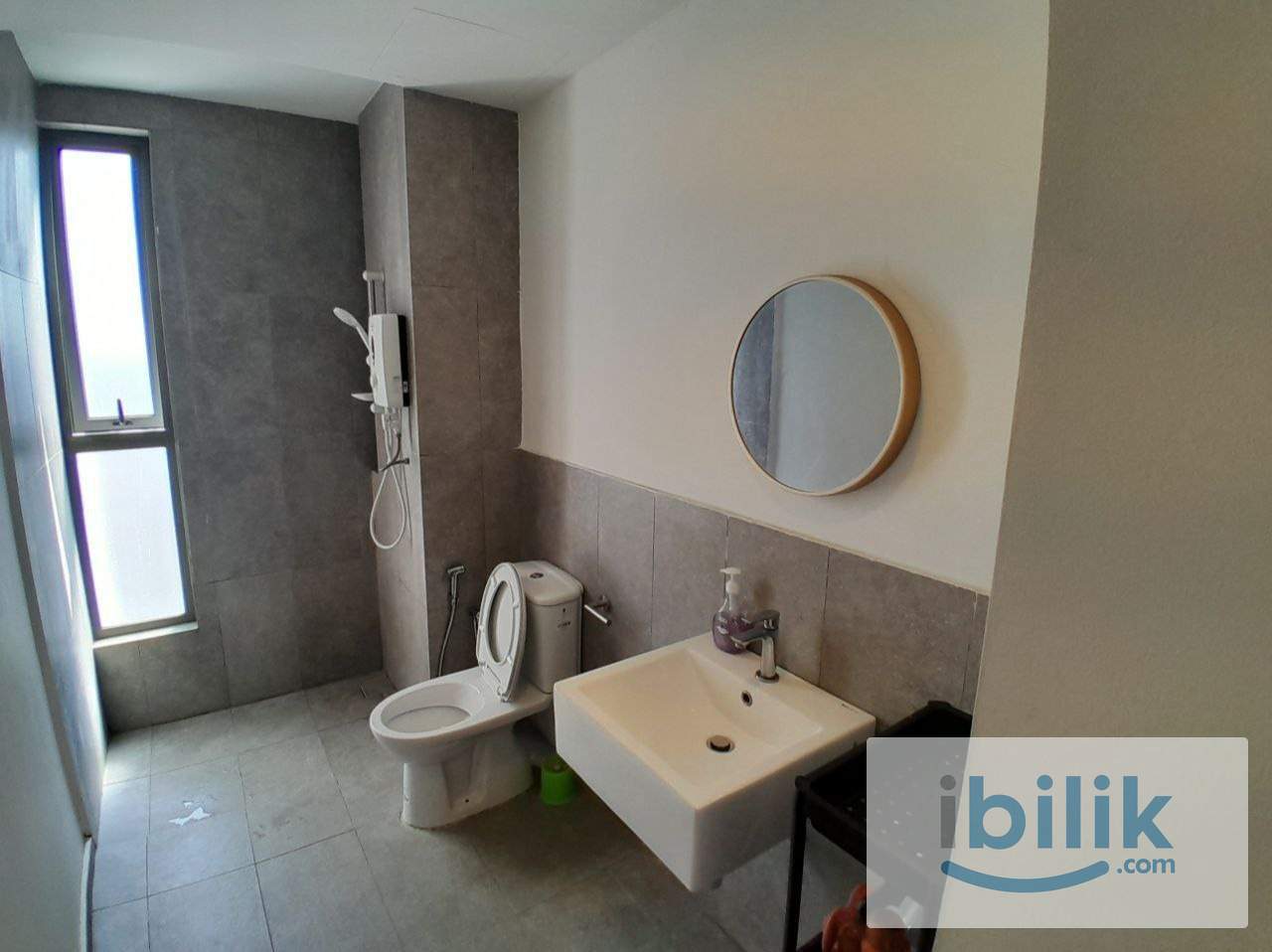 [Suite Enesta] Medium Room Share Bathroom Opposite MRT, GoKL Bus direct Publika - Image 7