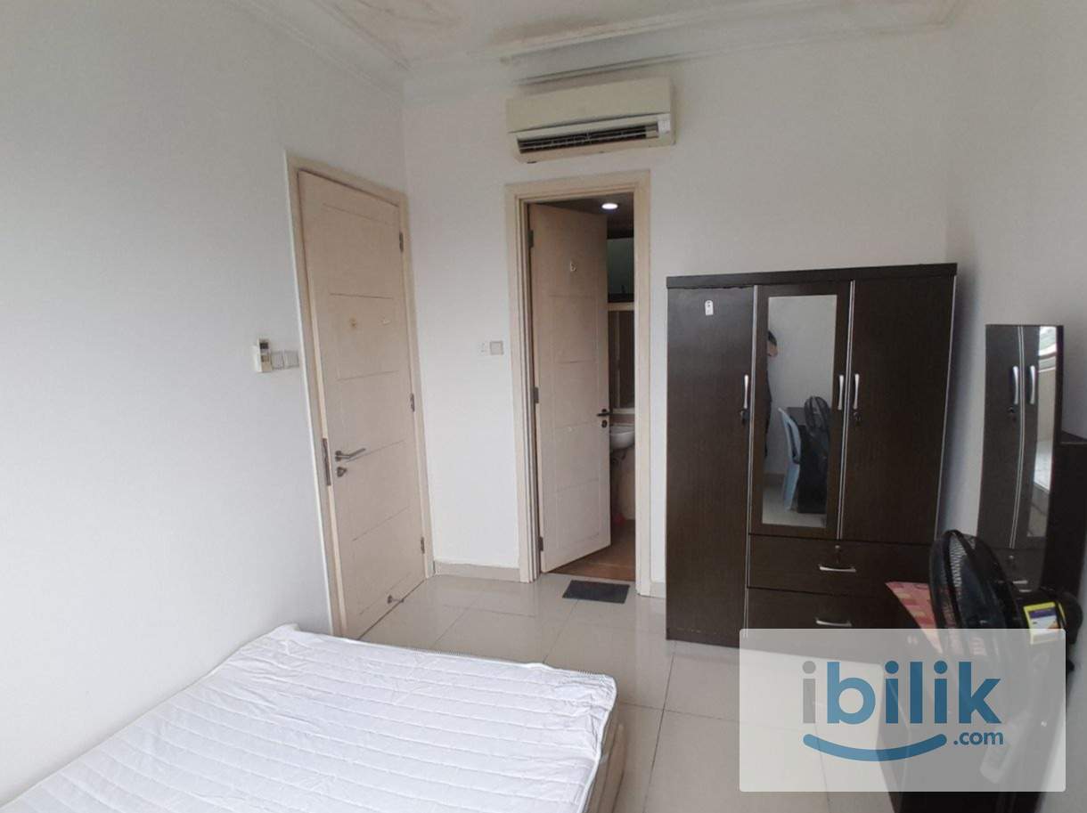 [Mutiara Residency] Master Room Private Bathroom Near Brickfield, KL Sentral - Image 1