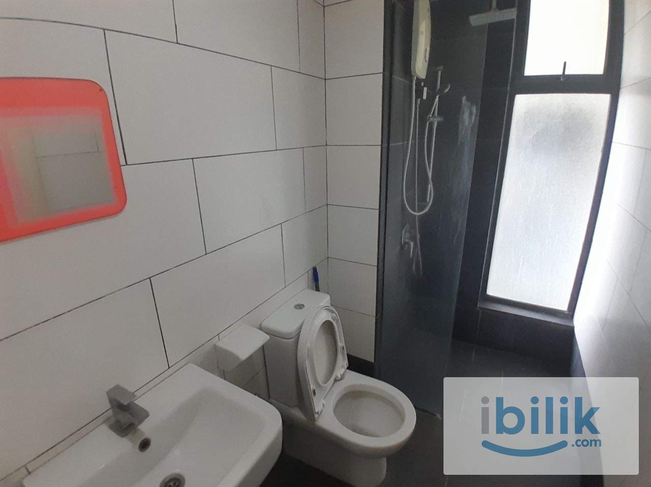 [Univ 360] Medium Room with Aircond Rent Near UPM, Uniten - Image 2