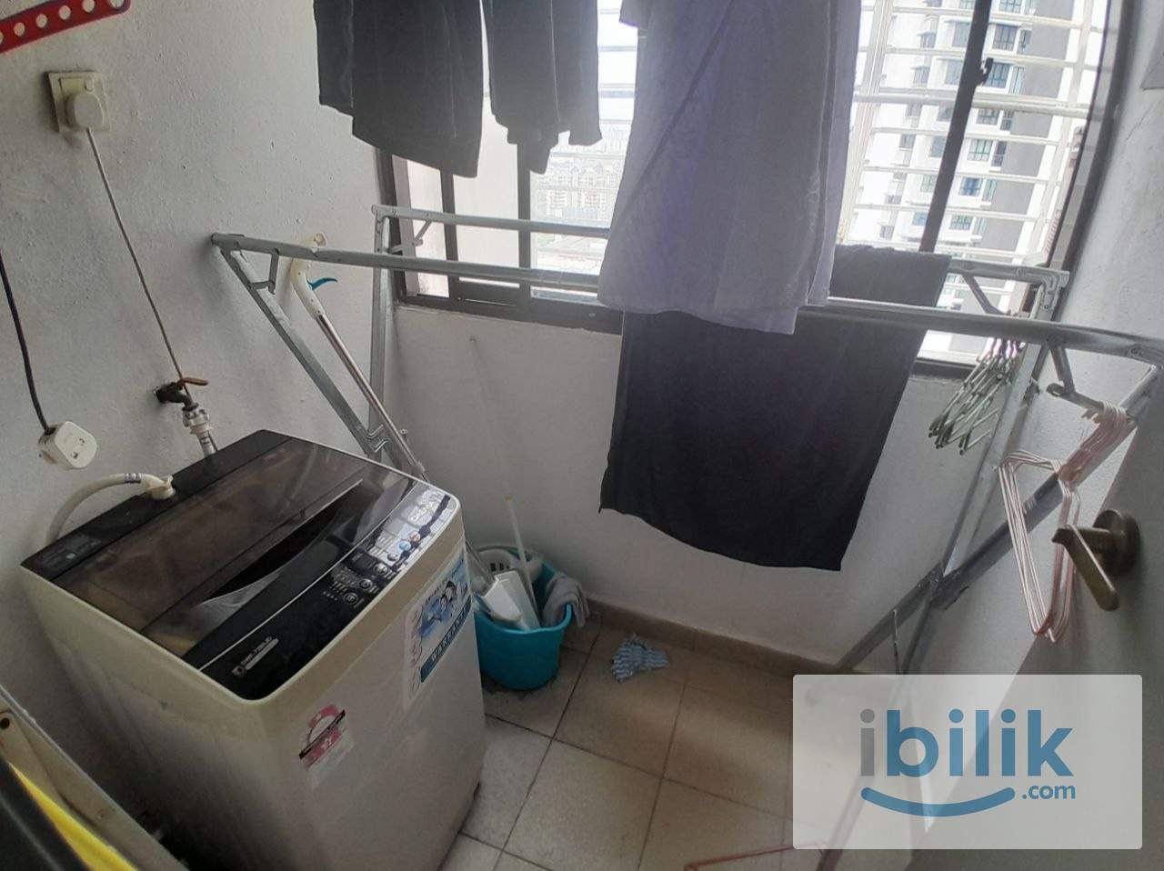 [Amaya] Female Unit Master Room with Private Bathroom Near LRT, MRT, Sunway Velocity - Image 3