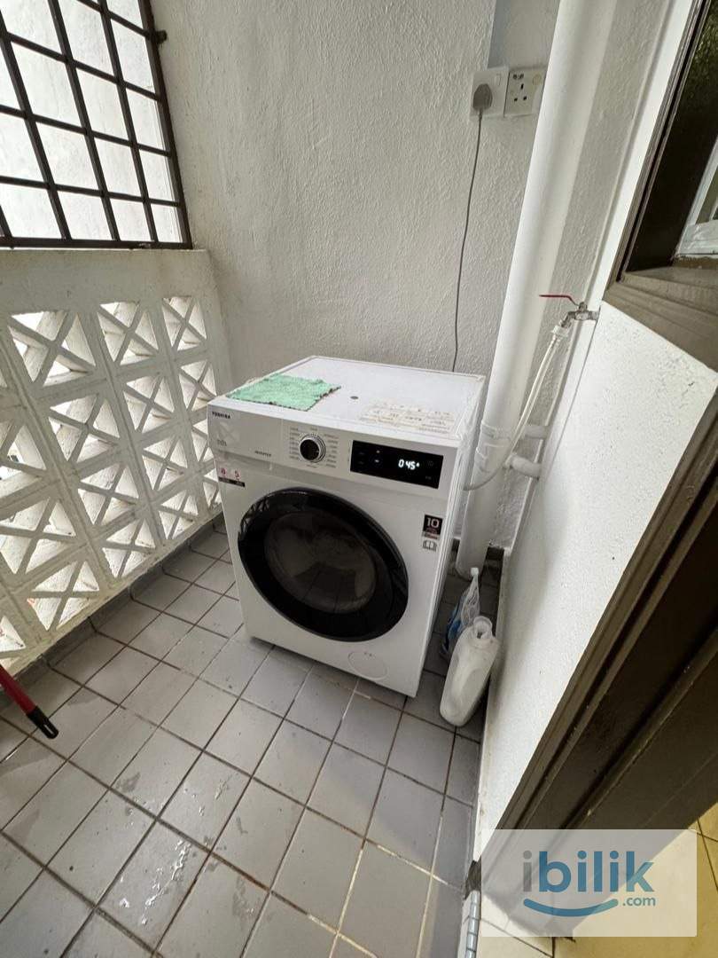 [Pantai Hillpark 2] Medium Room with Aircond Near UM, Bangsar Office - Image 2