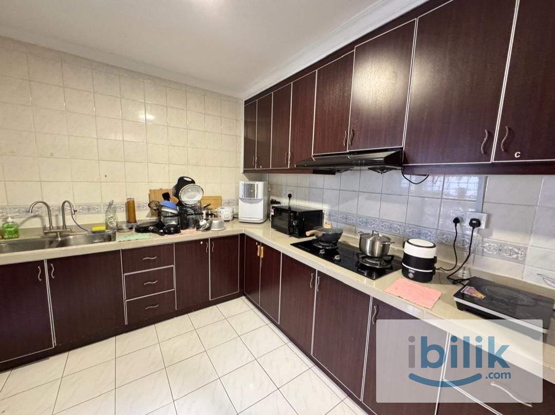 [Pantai Hillpark 2] Medium Room with Aircond Near UM, Bangsar Office - Image 5