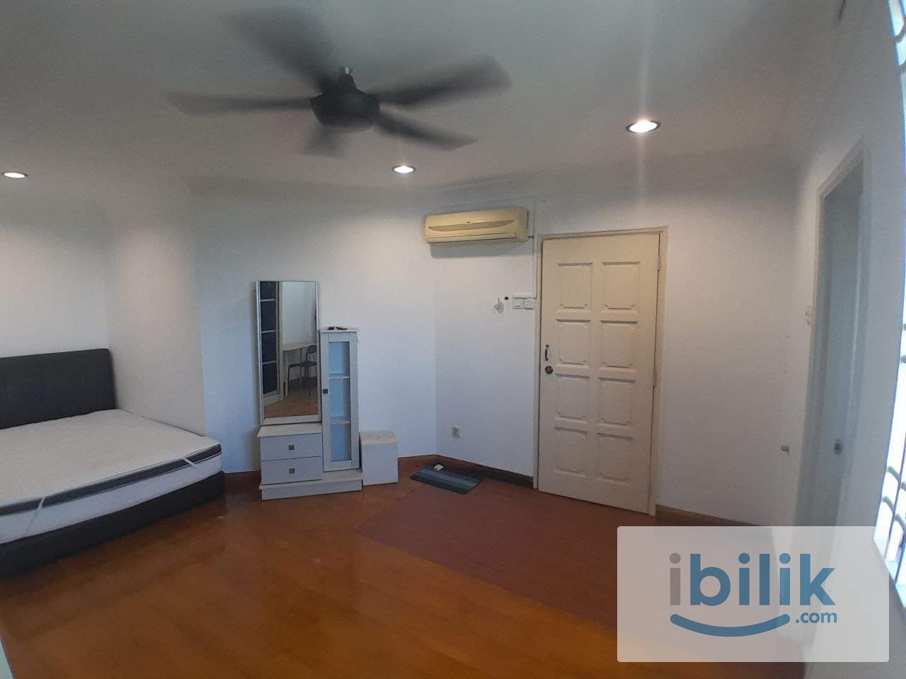 [Villa Scott] Master Room with Bathroom Rent Near Brickfields, KL Sentral, NU Sentral - Image 4