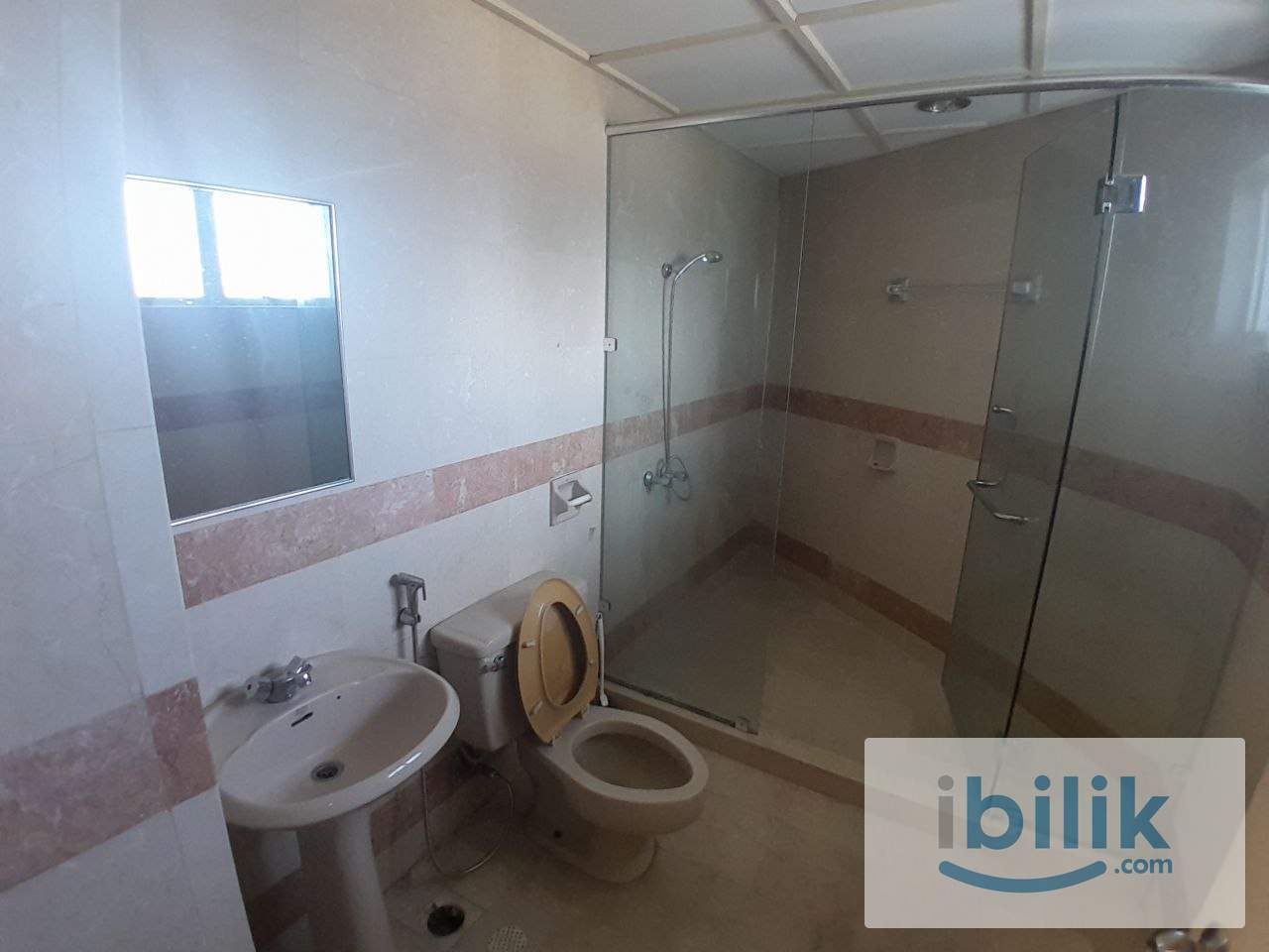 [Villa Scott] Master Room with Bathroom Rent Near Brickfields, KL Sentral, NU Sentral - Image 5
