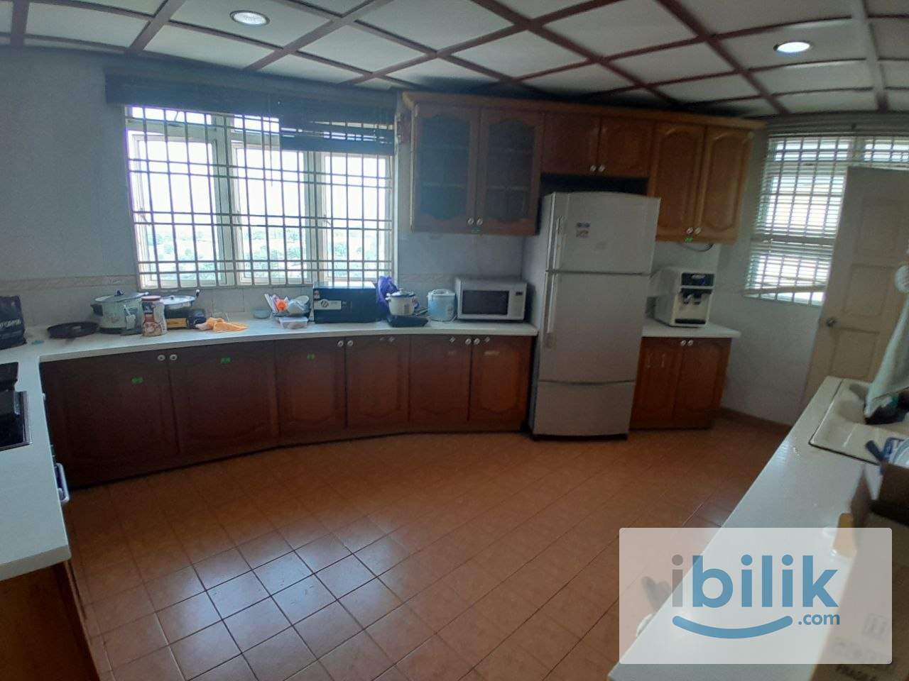 [Villa Scott] Master Room with Bathroom Rent Near Brickfields, KL Sentral, NU Sentral - Image 2