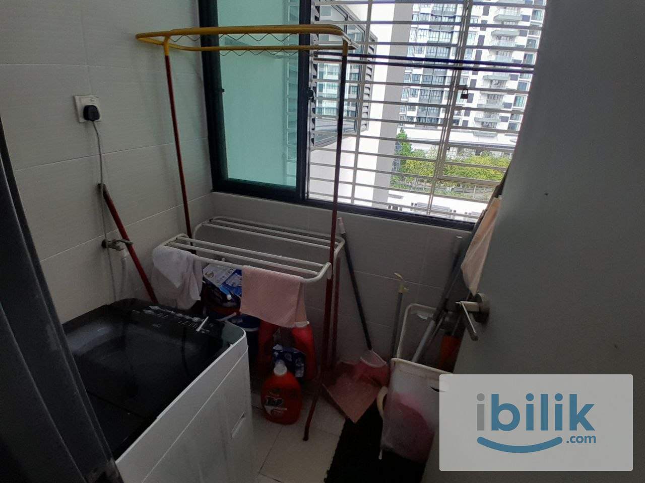 [Amaya Maluri] Female Unit Single Room with Fans Rent Near LRT/MRT, Sunway Velocity - Image 3