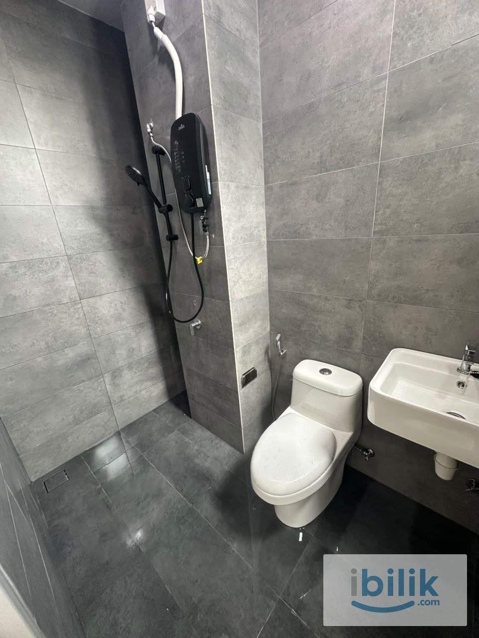 [Verando Residence] Medium Room with Aircond Rent Near Sunway, Subang, PJ Old Town - Image 4
