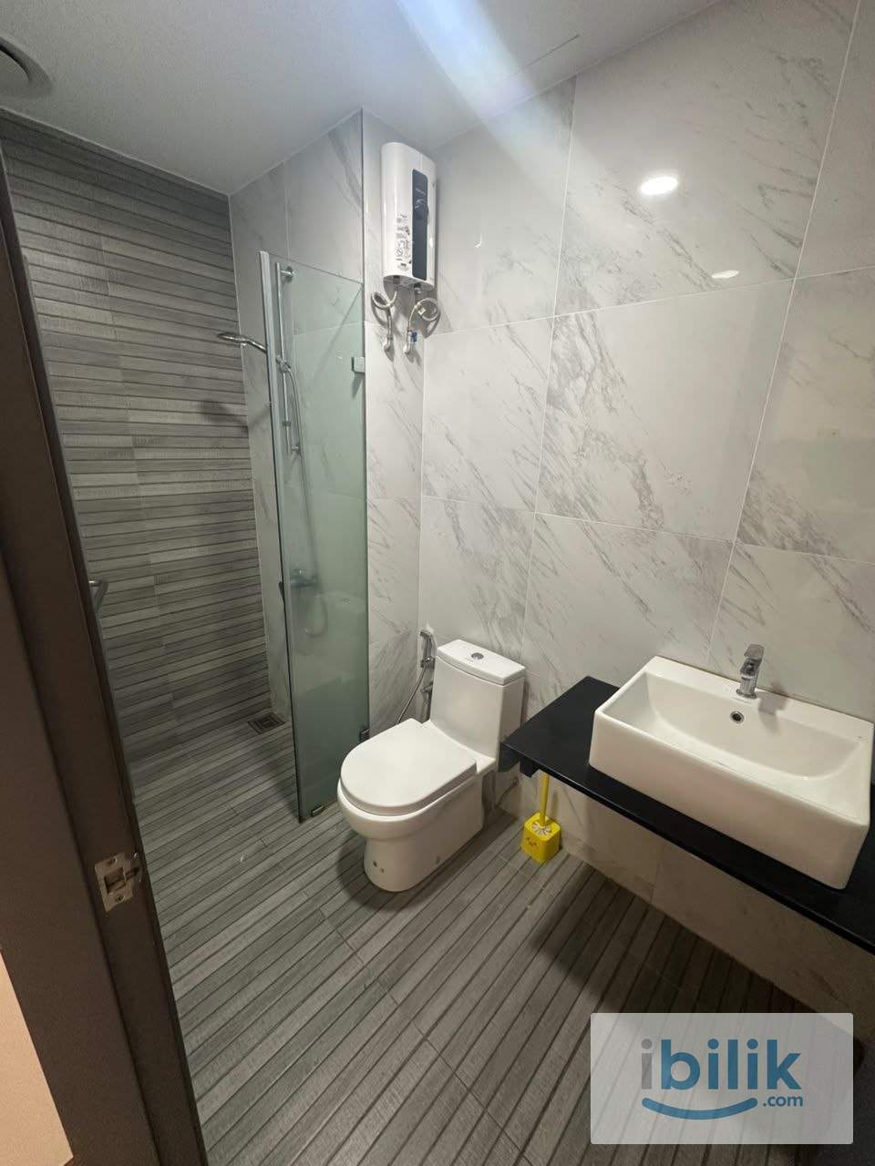 [Emporis] Female Unit Medium Room Rent Next to Jalan Teknologi Kota Damansara, Emhub - Image 4