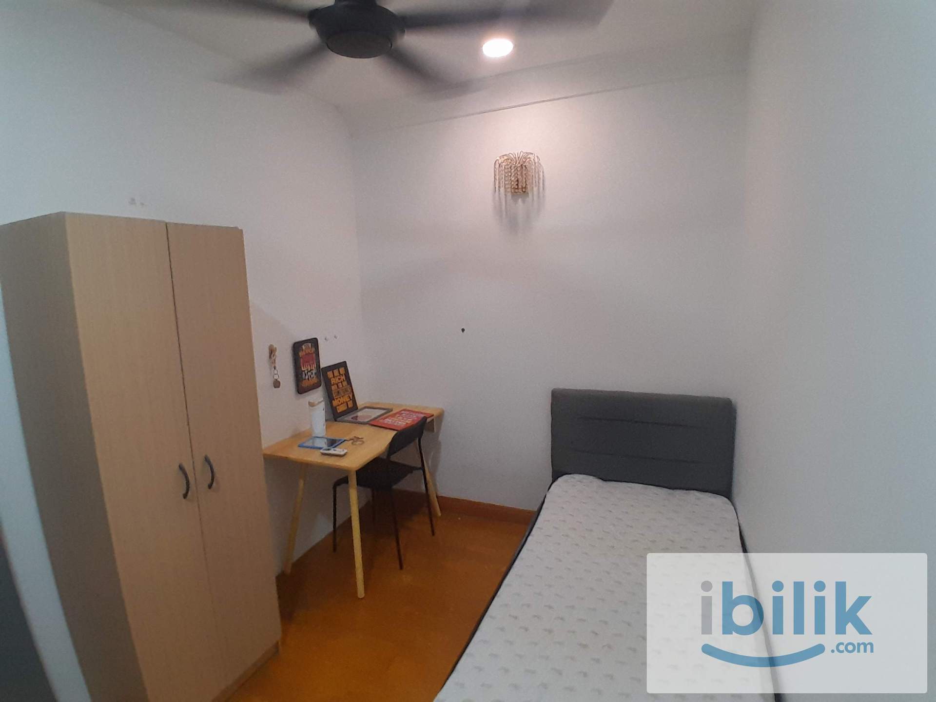 [Villa Scott] Small Room Rent Near KL Sentral, NU Sentral - Image 1