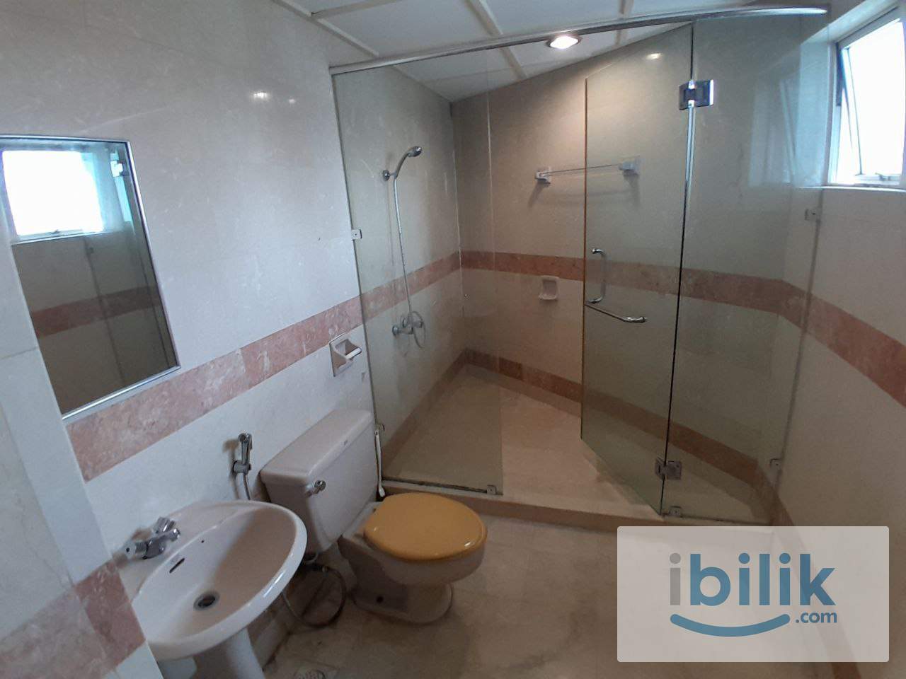 [Villa Scott] Master Room with Bathroom Rent Near Brickfields, KL Sentral, NU Sentral - Image 5