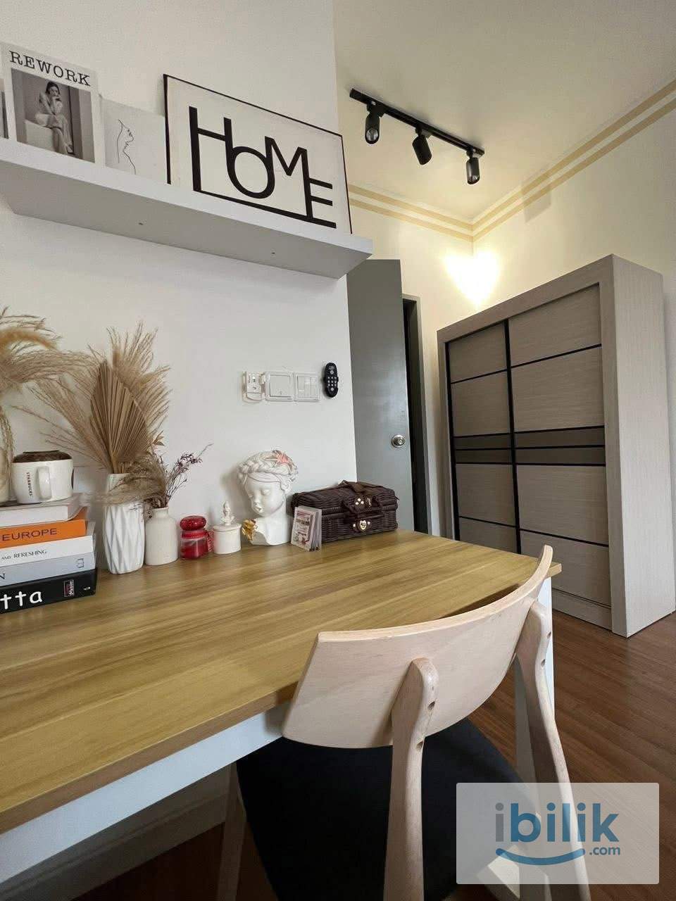 Middle Room - Image 6