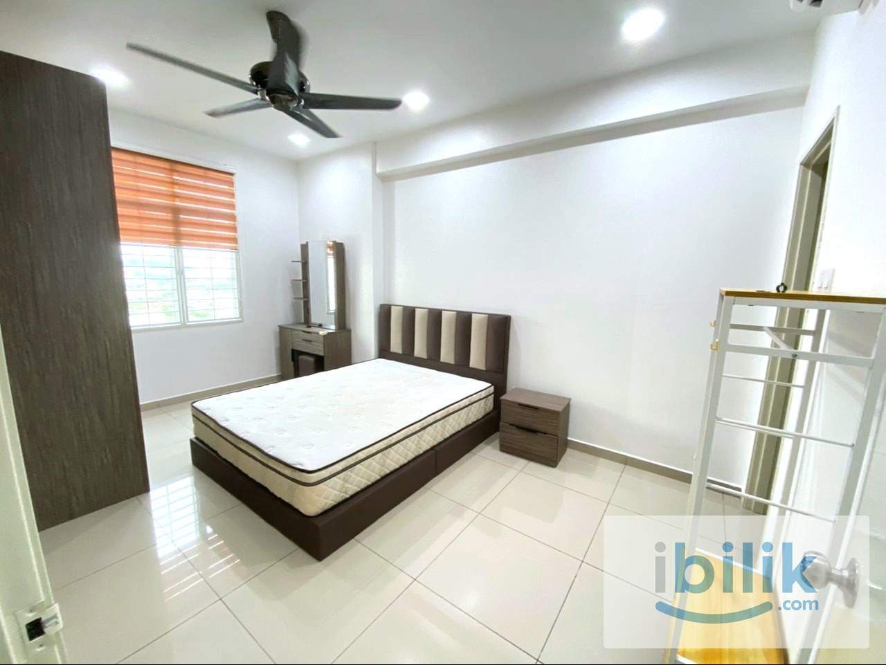 Master Room - Image 1