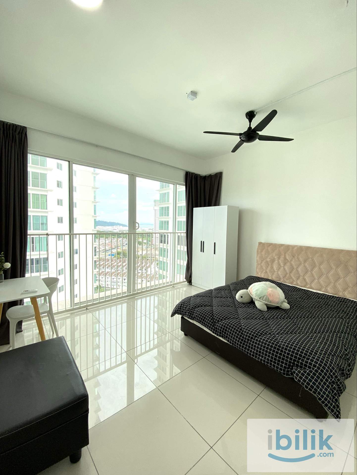 Balcony Room - Image 1