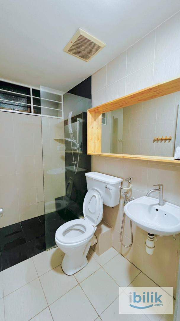 Medium Room - Image 7