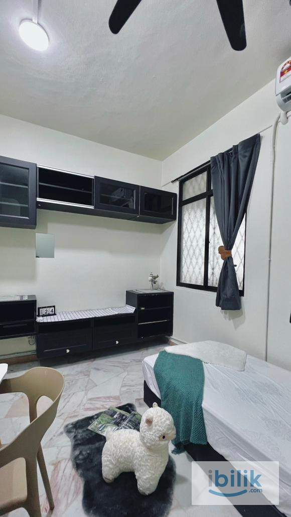 Single Room - Image 2