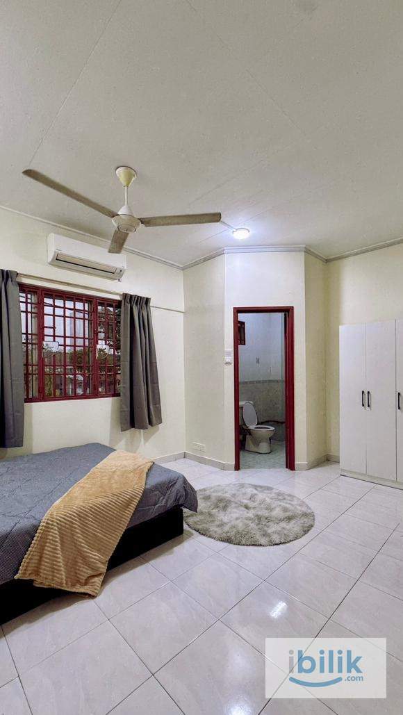 Female Master Room  - Image 2