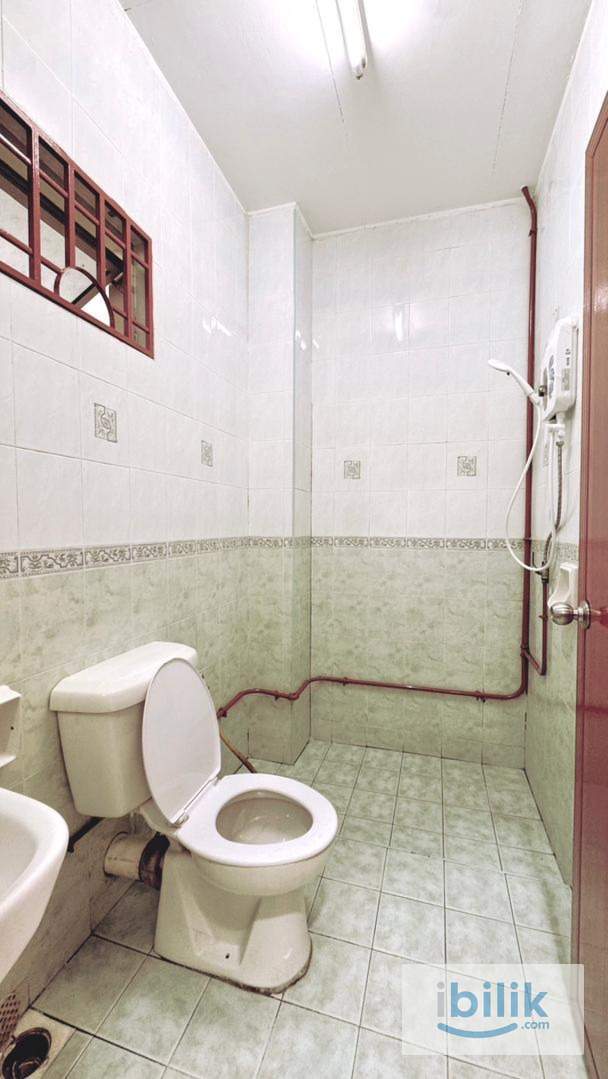 Female Master Room  - Image 3