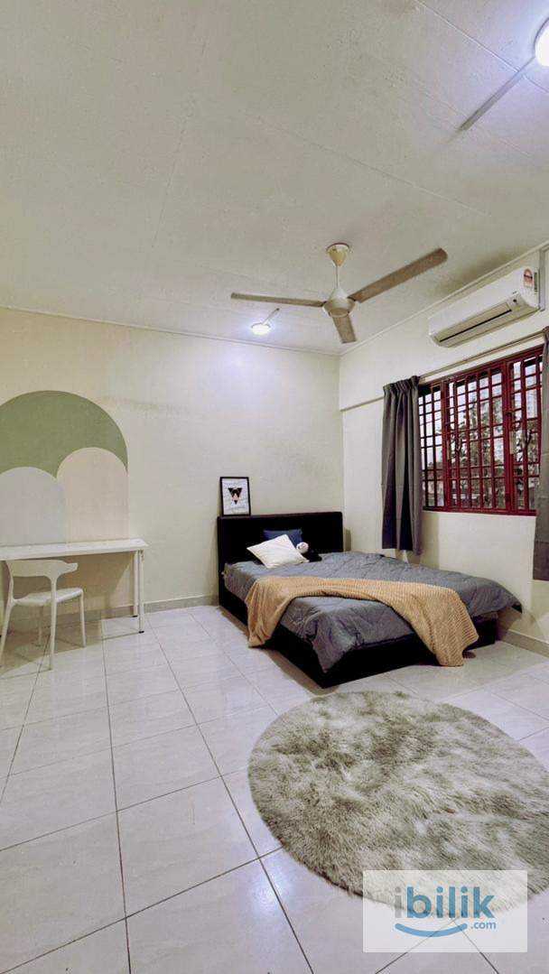 Female Master Room  - Image 1
