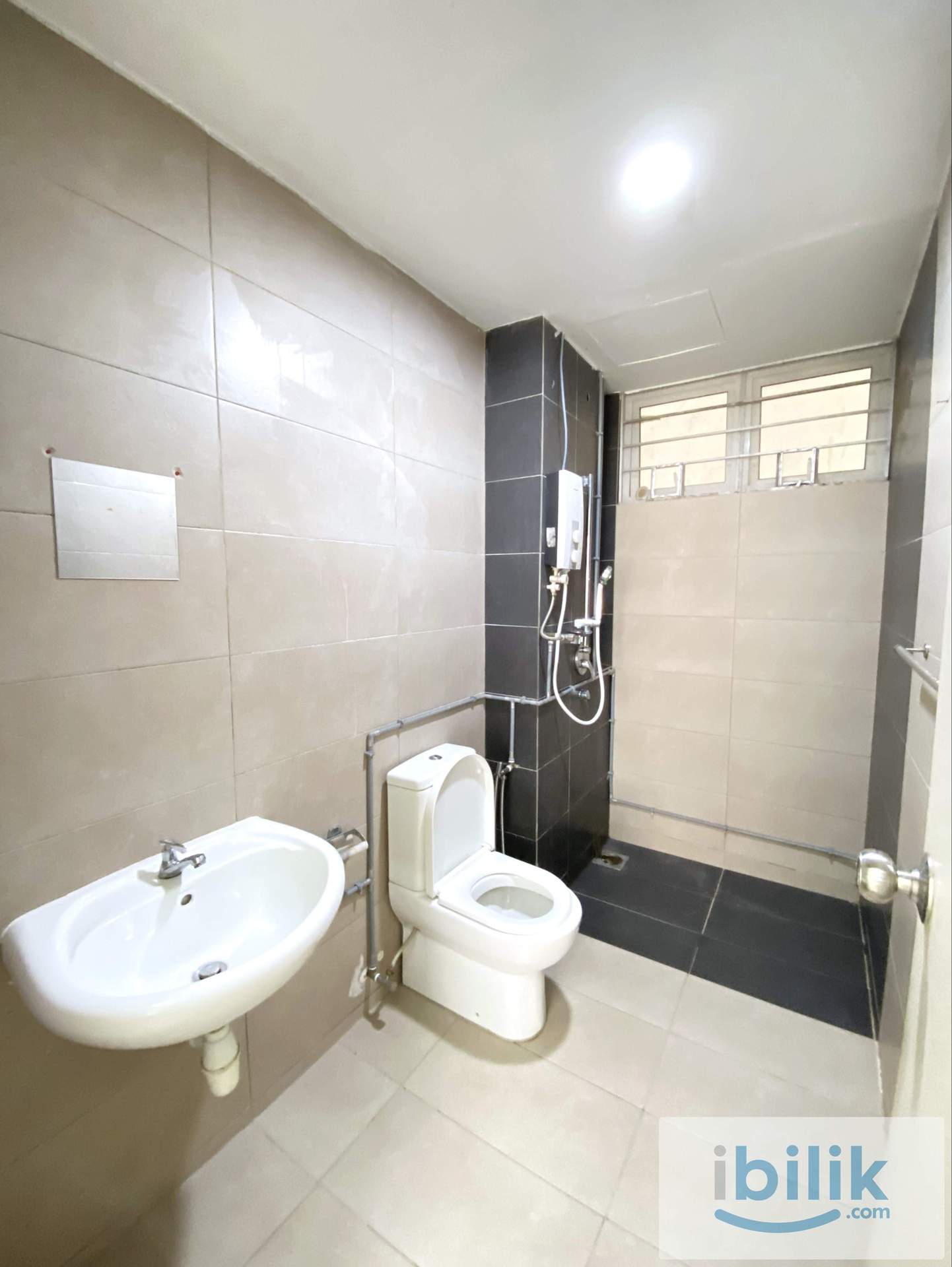 Female Medium Room - Image 3