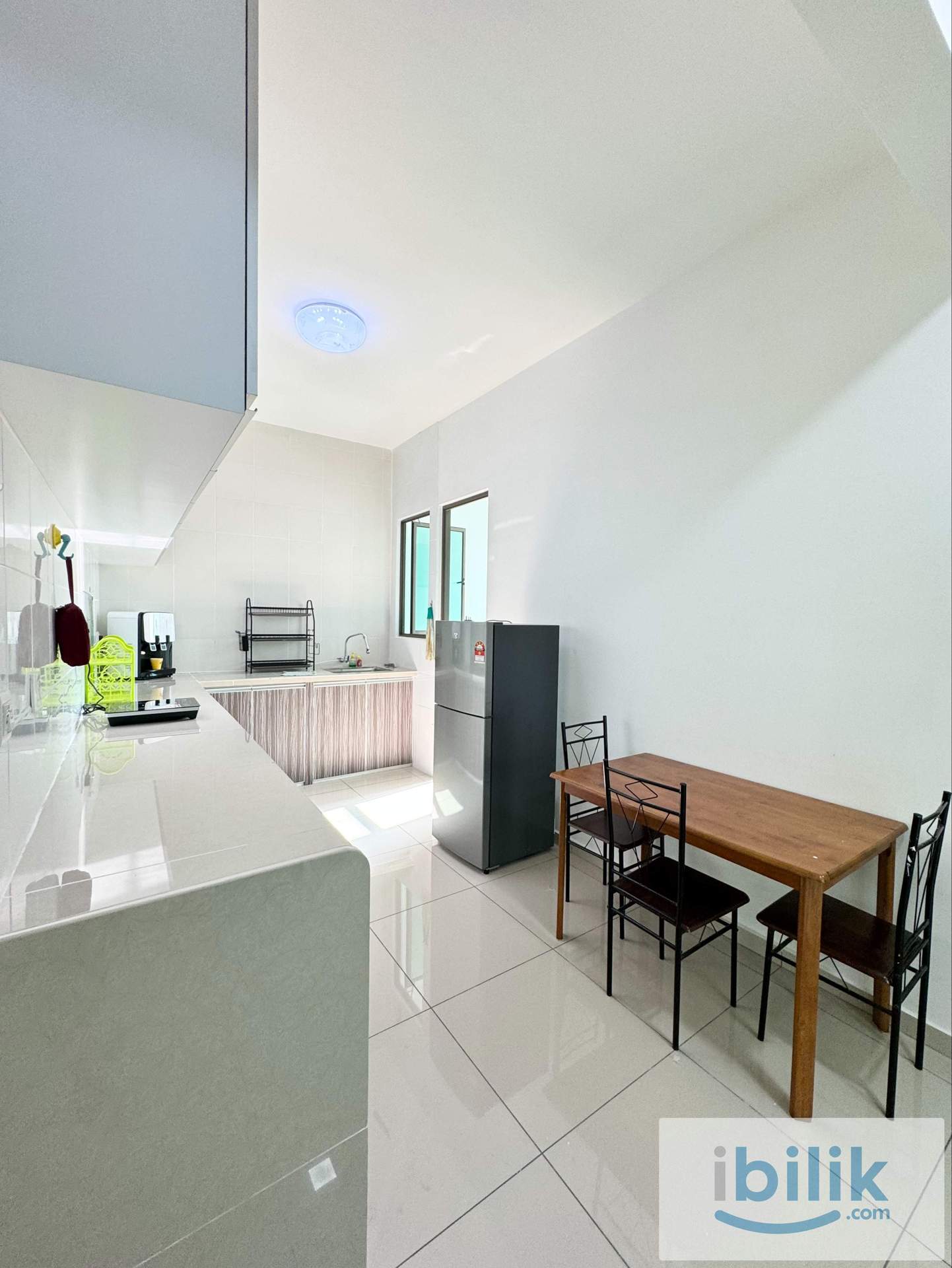 Master Room Near Airport - Image 6