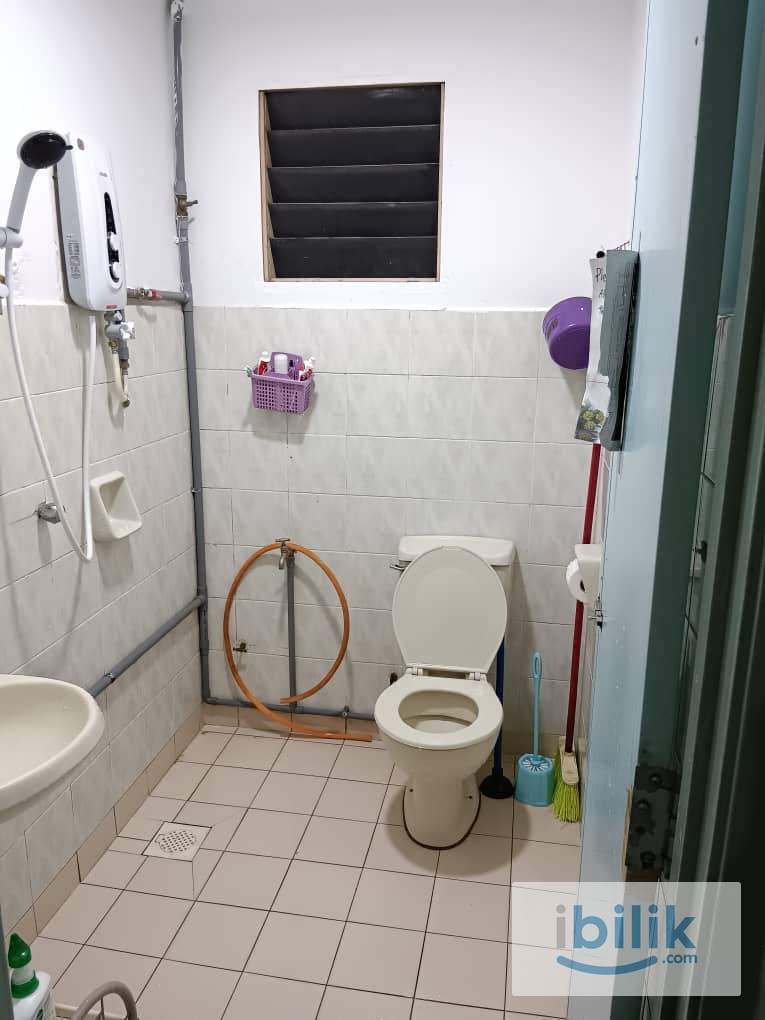 Small room RM 450 Included utilities_Walking Distance to SALAK SELATAN LRT - Image 5