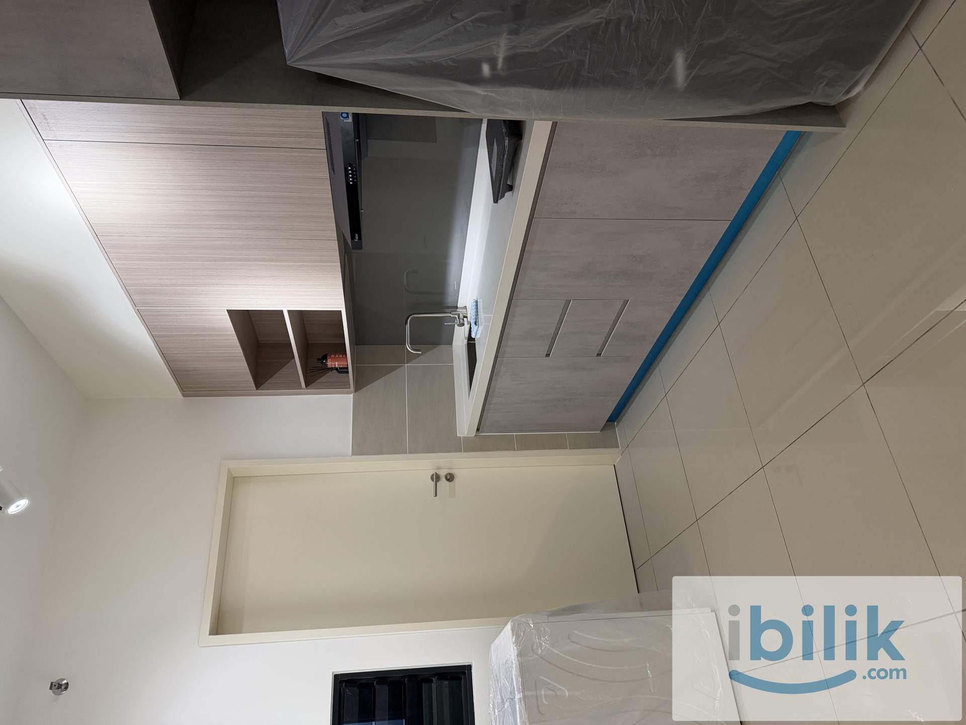 Middle Room at D’Clover Residence - Image 8