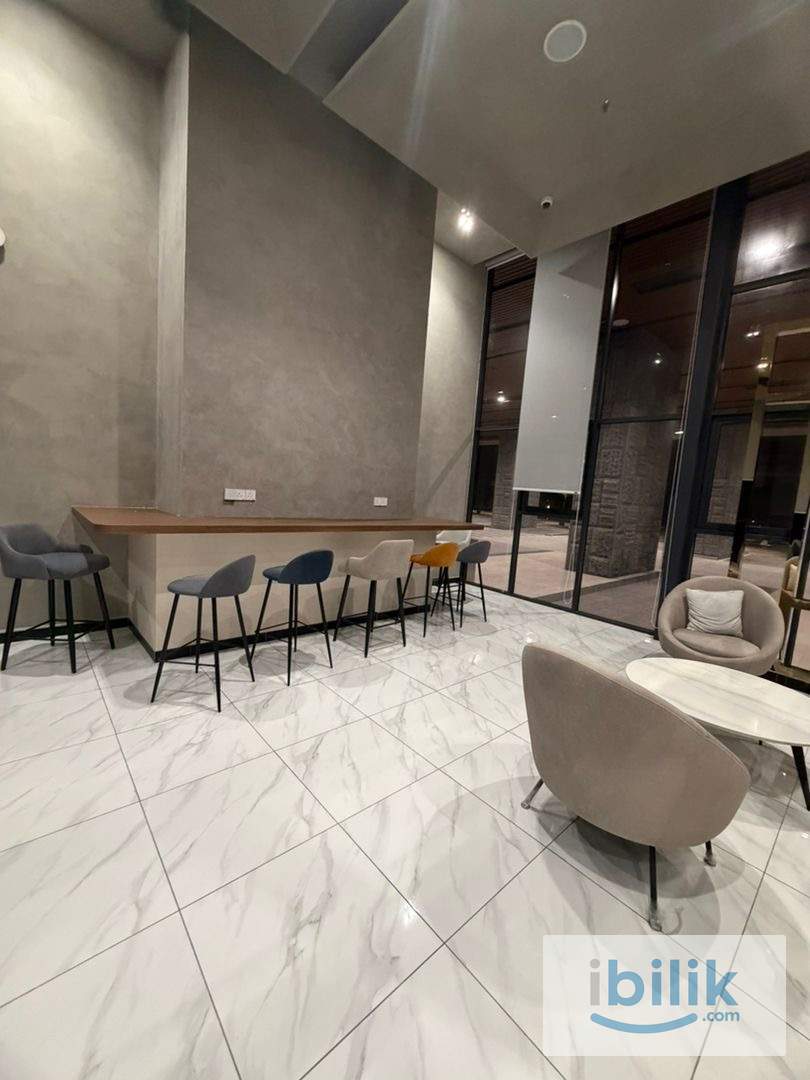 Middle Room at D’Clover Residence, Damansara Perdana - Image 1