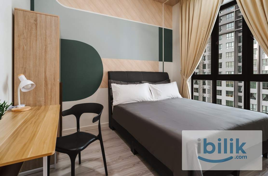 MODERN FULLY FURNISHED MIDDLE ROOM FO MALE (NEAR MRT PUTRA PERMAI) - Image 1